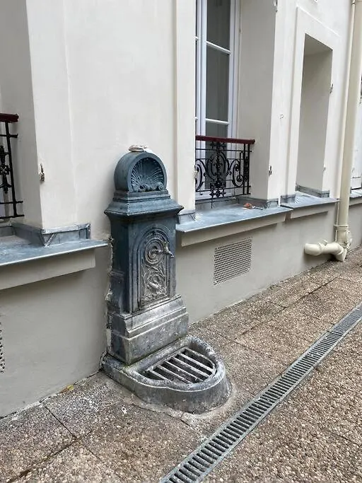Studio Paris 15E - Quartier Rue Du Commerce Apartamento 0*,  França